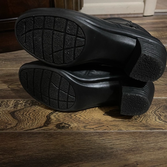 Easy Street Womens Dawnta Block Heel Booties, Size 10W but fits like a 10M - Picture 6 of 11